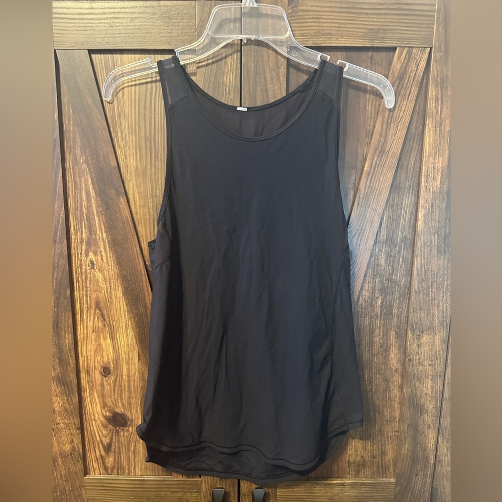 Lululemon black tank